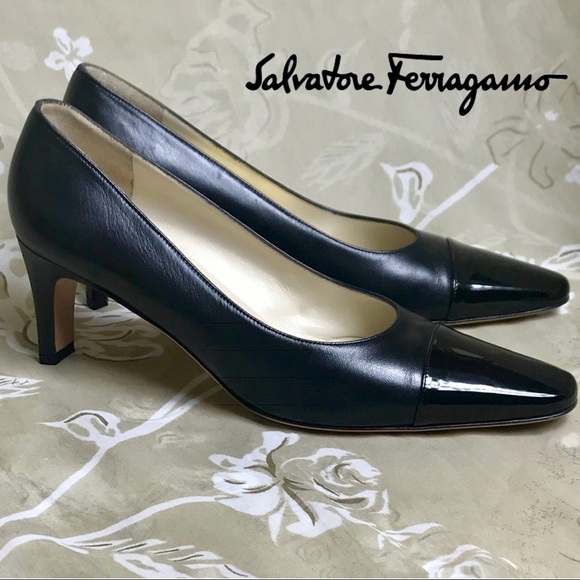 🎉Authentic Salvatore Ferragamo Women’s Leather Cap-toe Heels - Picture 2 of 8